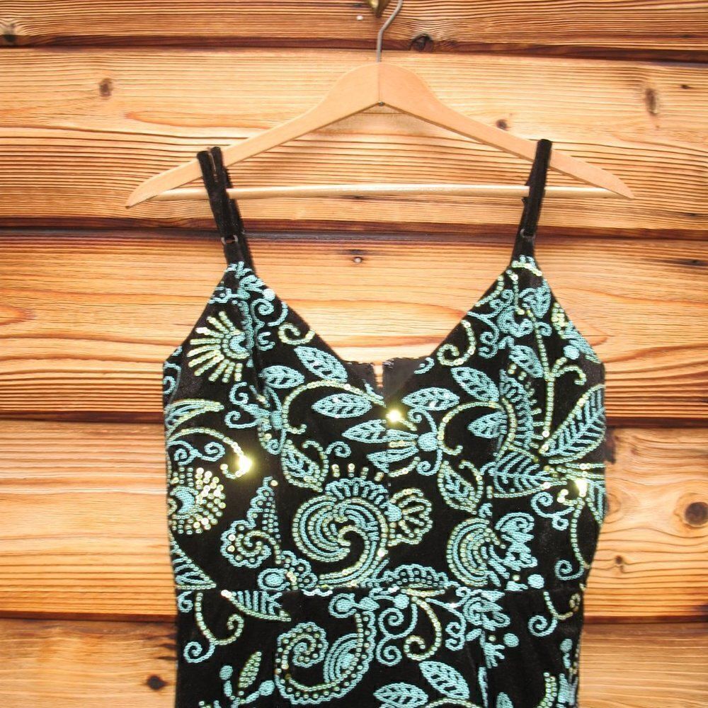 Dress the Population X Cosmopolitan - Picture 4 of 8